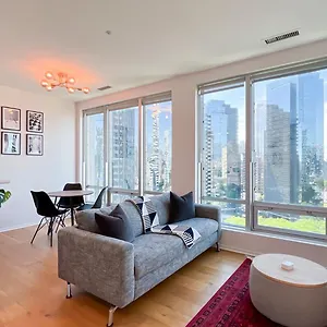 Stunning 1-bedroom In The Heart Of Apartment Vancouver